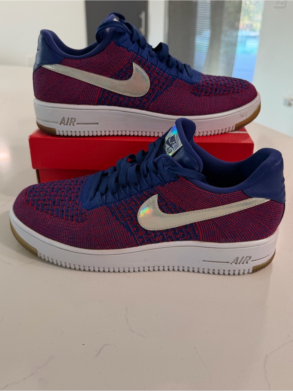 Nike Flyknit Low Top - Navy & Magenta with Iridescent Swoosh